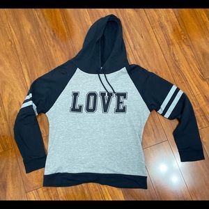 Love Hoddie